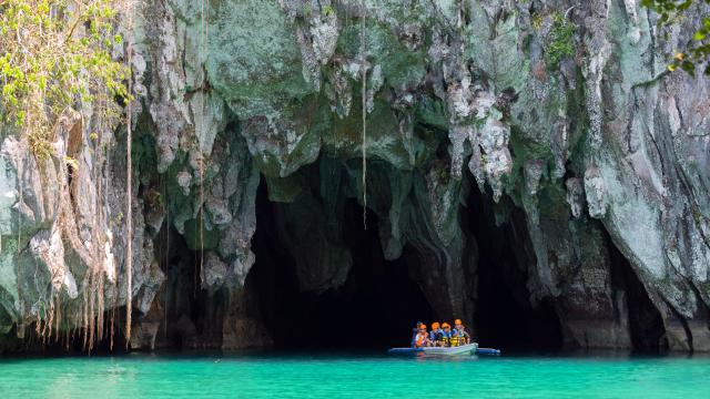 The local government of Palawan promotes sustainable tourism and ensures popular sites, such as the Puerto Princesa Underground River, are not overcrowded with tourists. Photo: iStock/aldarinho.