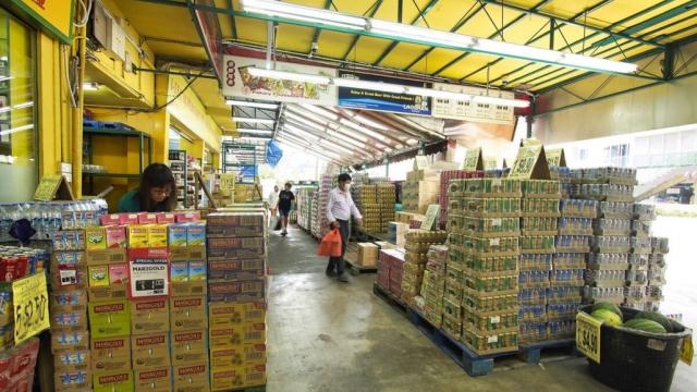 A grocery in Singapore. Photo credit: ADB.